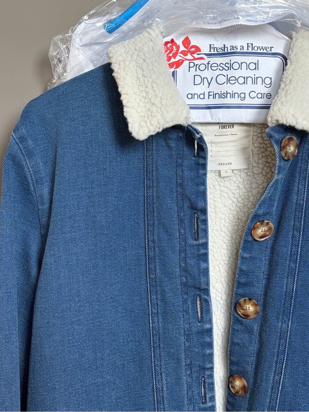 RARE Sezane Will Denim Jacket Indigo faux sheepskin/sherpa lining, size small - Picture 9 of 9